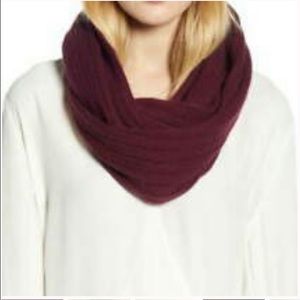 Halogen Cashmere burgundy infinity scarf